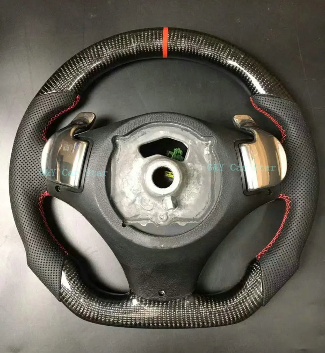 Volant en fibre de carbone pour BMW série 3 E82 E84 E87 E90 E92 E93
