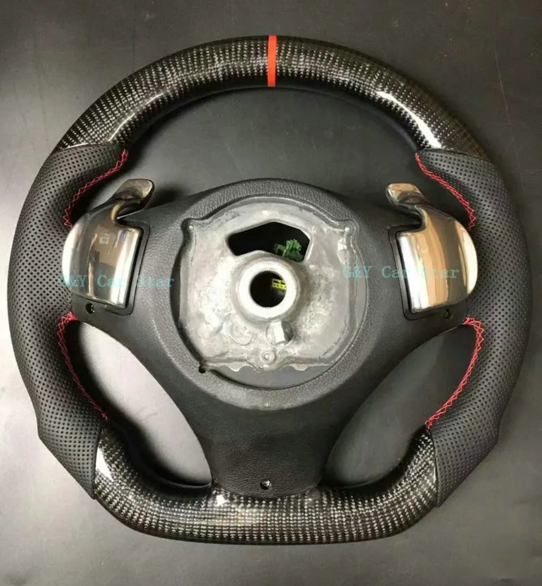 Volant en fibre de carbone pour BMW série 3 E82 E84 E87 E90 E92 E93