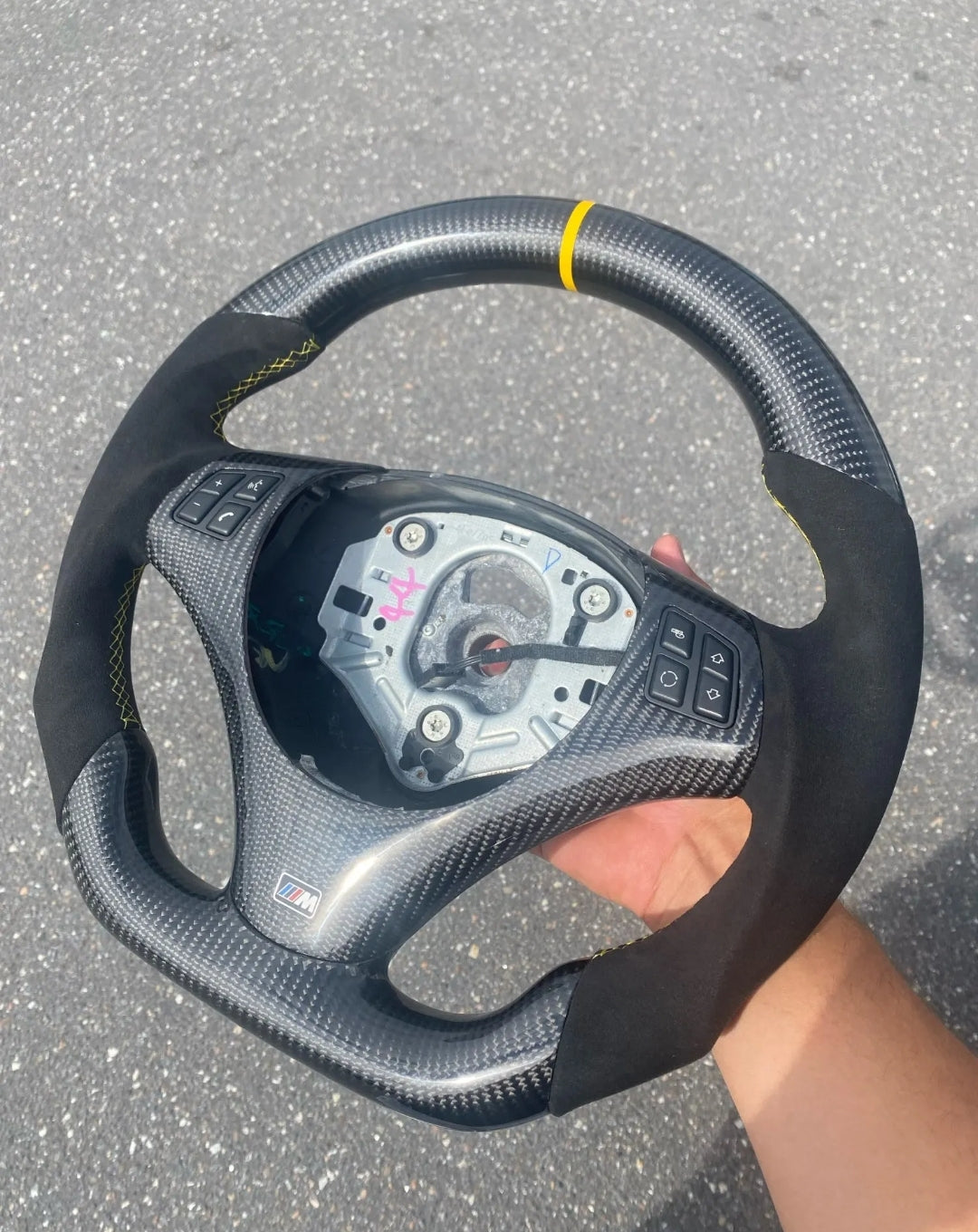 Volant en fibre de carbone pour BMW série 3 E82 E84 E87 E90 E92 E93