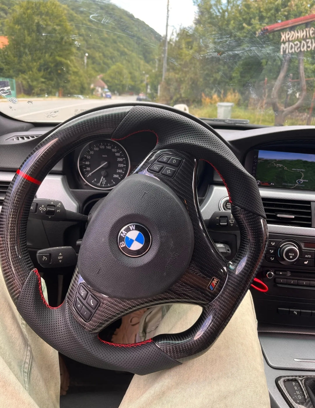 Volant en fibre de carbone pour BMW série 3 E82 E84 E87 E90 E92 E93